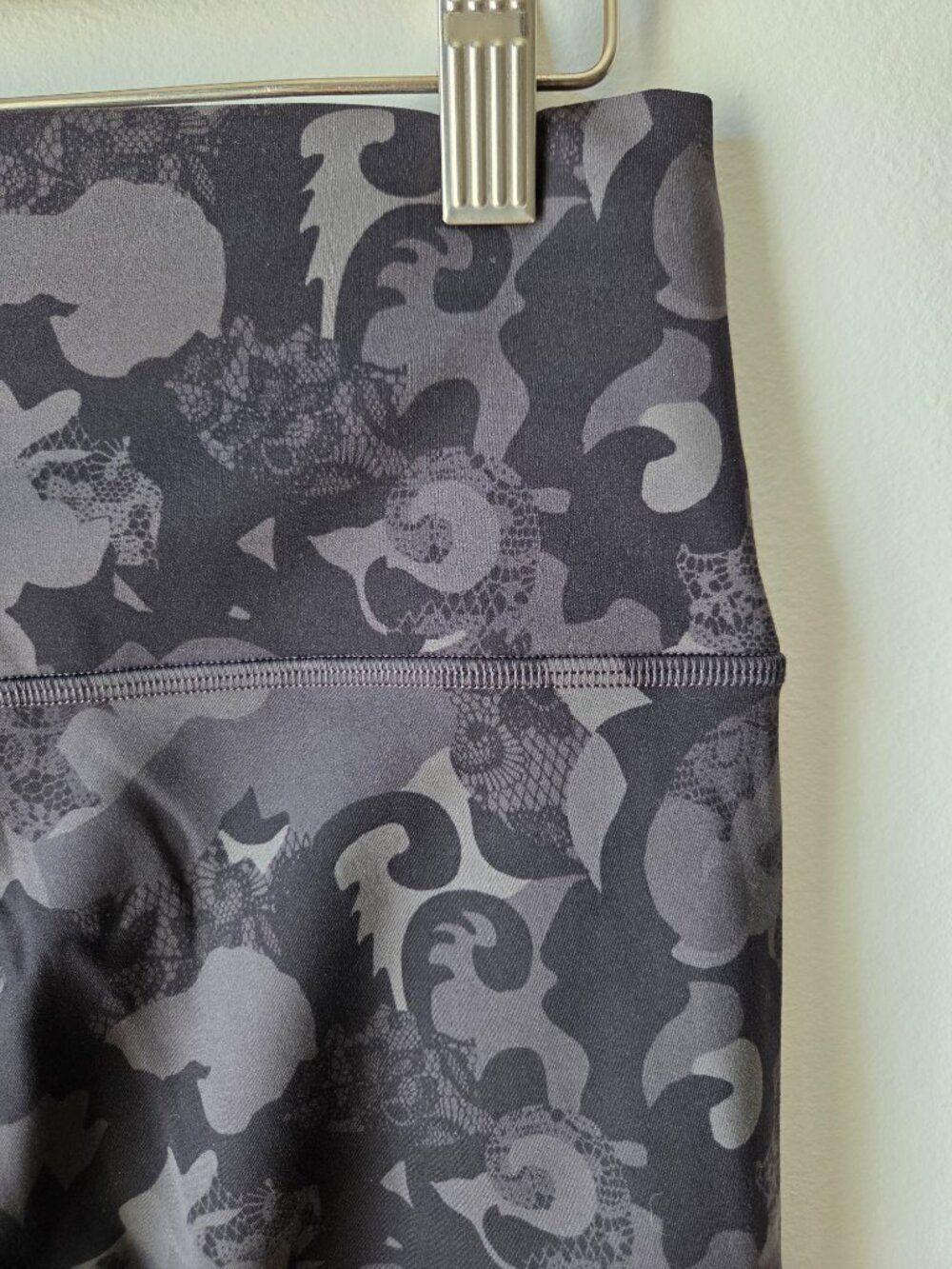 NWT LULULEMON WUNDER TRAIN PRINTED LEGGING HI RISE TIGHT 28" SIZE 10 / M - Picture 4 of 14